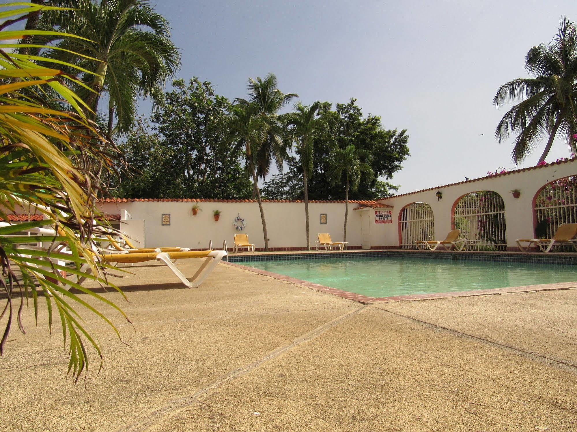 Hotel Perichi'S Cabo Rojo Exterior foto
